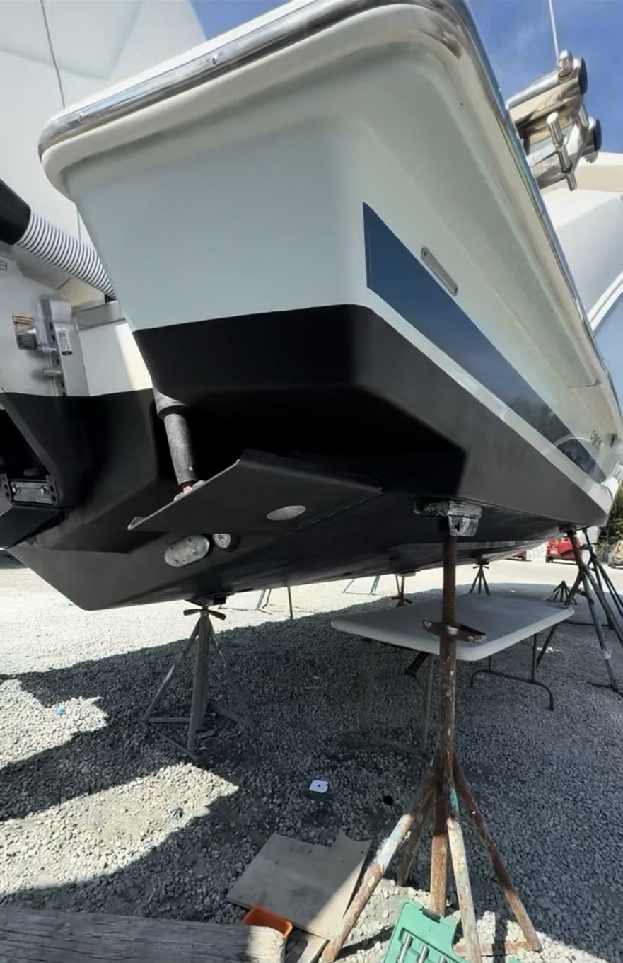 Clean hull with freshly painted black bottom